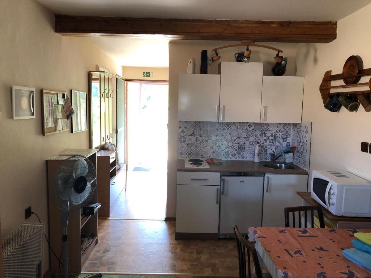 Ubytovani U Jerabku - Parkovani Zdarma Mikulov Buitenkant foto