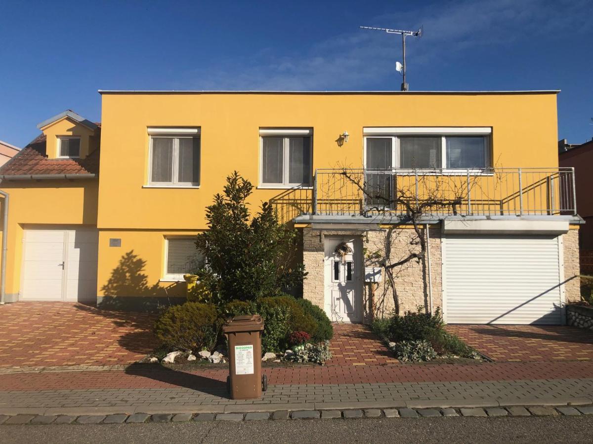 Ubytovani U Jerabku - Parkovani Zdarma Mikulov Buitenkant foto